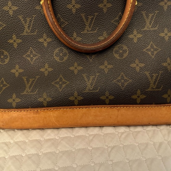 Louis Vuitton Authentic Alma Monogram Canvas w/ COA and twillys - Picture 6 of 16